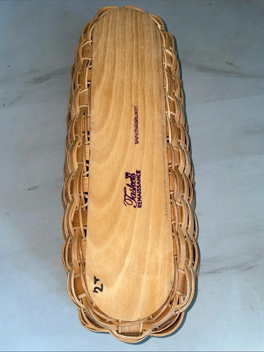Taskets Renaissance Woven Oval Bread/Cracker Basket w/Apple Accent-plastic liner